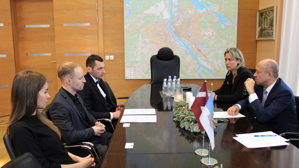Rīgas domes priekšsēdētājs vienojas par sadarbību ar Latvijas Riteņbraucēju apvienību