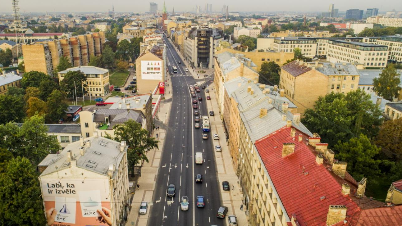 Rīgas pašvaldība aicina Zinību dienā pārvietoties ar bezmaksas sabiedrisko transportu 