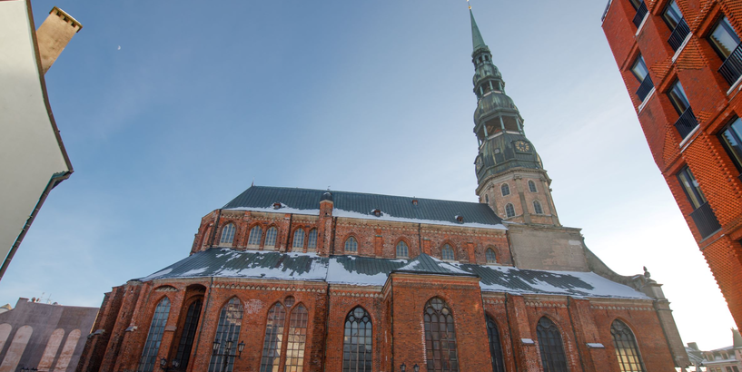  Pirmajā adventē Rīgas Sv. Pētera baznīca aicina apmeklēt muzikālo uzvedumu  “Sveces liesma” 