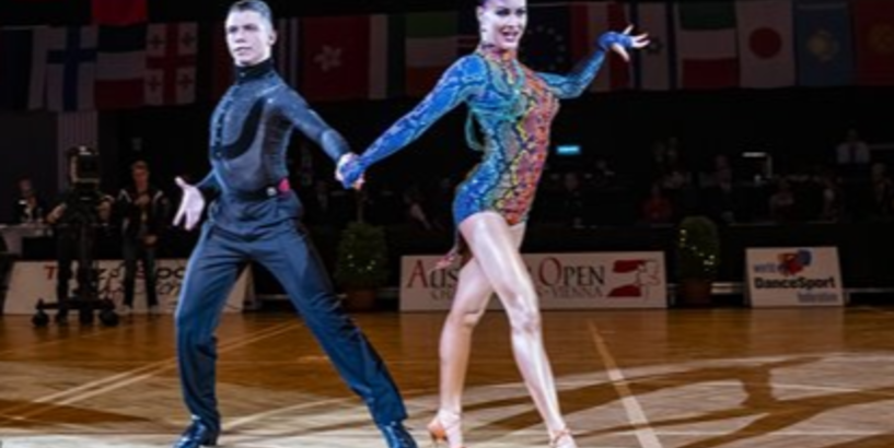 Pasaules čempionātā jauniešiem Latīņamerikas dejās Latvijas pāriem neizdodas sasniegt ceturtdaļfinālu