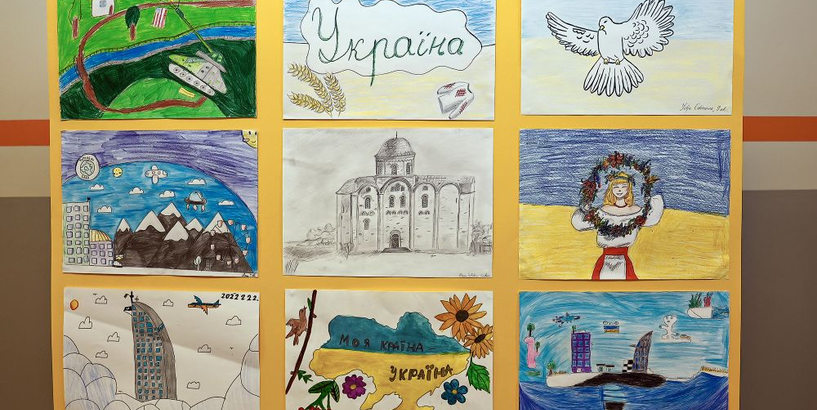 Rīgas Ukraiņu vidusskolā atklāta akcija “Bērni zīmē nākotnes Ukrainu”