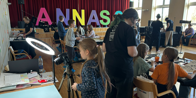 Aizvadīta izbraukuma darbnīca jaunradei un STEM “Annas garāža”