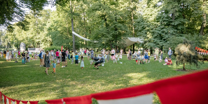 Svētki parkā