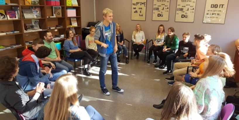 Uzsāktas mācības Rīgas jauniešiem „Migrācija, attīstība un cilvēktiesības”