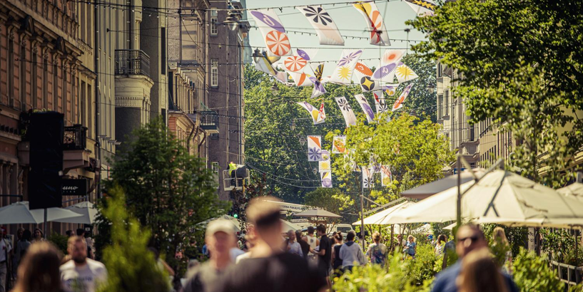 Vasarā Rīgas centra ielās izveidos labiekārtotas atpūtas zonas, plānota plaša kultūras programma