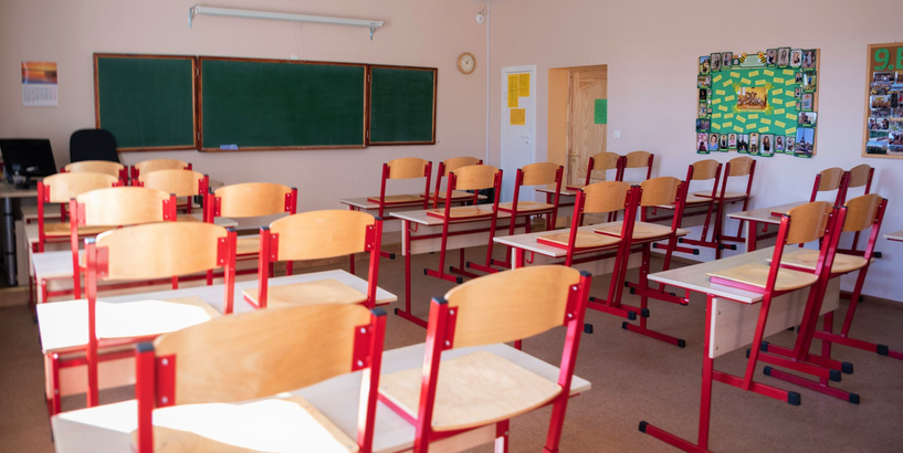 Veiktas izmaiņas noteikumos bērnu pieteikšanai un uzņemšanai Rīgas skolu 1. klasēs