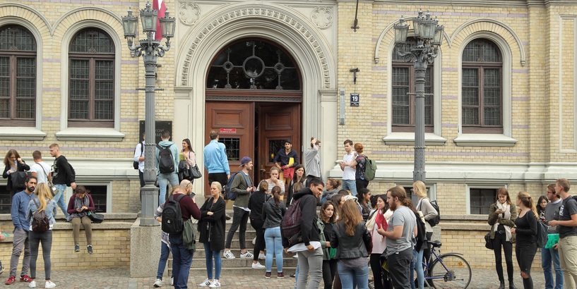 Latvijas Universitātē turpinās studentu uzņemšana