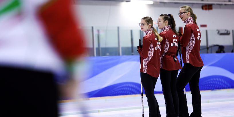 Latvijas meiteņu kērlinga izlase pasaules čempionātā B divīzijā izcīna 2. vietu