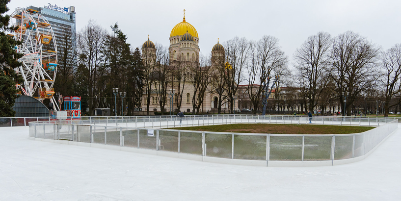 Nākamnedēļ Rīgā plānots atvērt publisko slidotavu Esplanādē