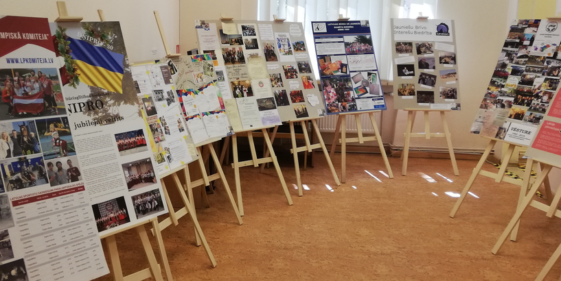 Pārdaugavā apskatāma izstāde “NVO stāsti Latvijas simtgadē”