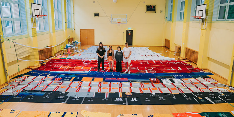 Rīgā top jauns Ginesa rekords - pasaulē lielākais basketbola krekls