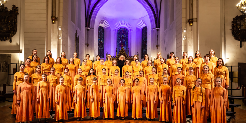 Rīgas Doma meiteņu koris "TIARA" aicina uz Ziemassvētku koncertu Anglikāņu Sv. Pestītāja baznīcā 