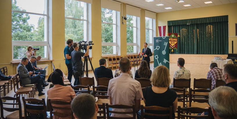Rīgas pašvaldības izglītības iestādes gatavas kvalitatīvam mācību procesam klātienē