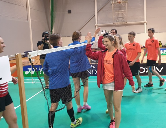 Aicina pieteikties Latvijas skolu komandu čempionātam badmintonā