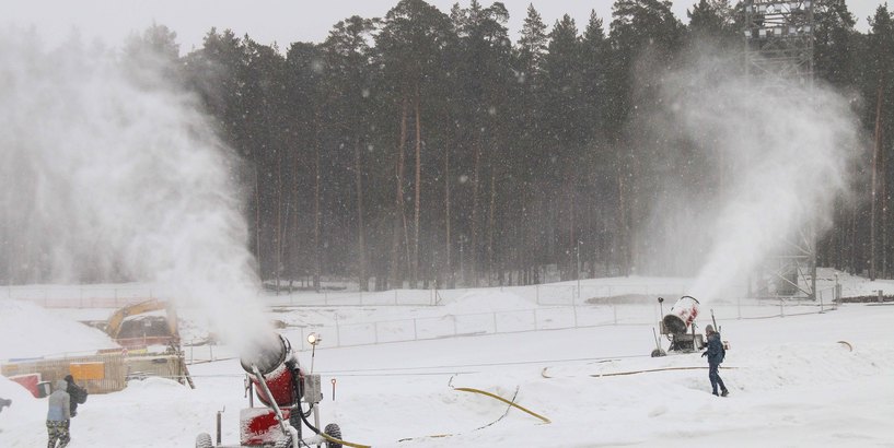 Mežaparka Lielās estrādes skatītāju laukā ierīkotais “Rīgas sniega parks” aicina izbaudīt ziemas sportiskās aktivitātes  