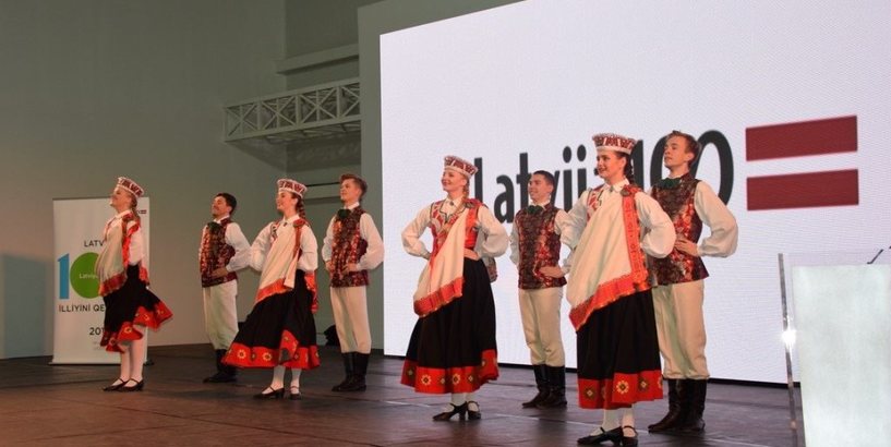 TDA „Uguntiņa” uzstājas Latvijas 100gades svinībām veltītā svētku pieņemšanā Azerbaidžānā