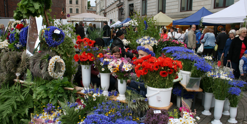 Tradicionālajā Zāļu tirgū Rīgā gaidāma lustīga līgošana un varena tirgošanās
