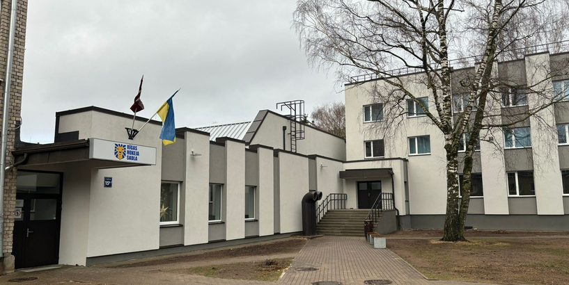 Pabeigti siltināšanas darbi Rīgas Hokeja skolas, Rīgas Hanzas vidusskolas un sociālā centra “Mežciems" ēkās