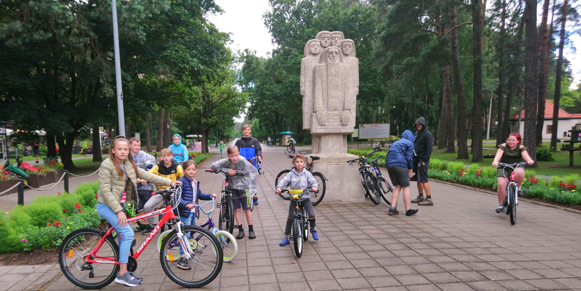 Rīgas bērnus un jauniešus aicina vasarā iesaistīties brīvā laika aktivitātēs 