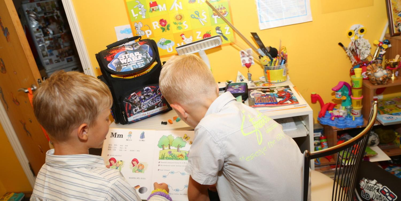 Rīgas pašvaldība aicina savlaicīgi ziņot par vardarbību pret bērniem