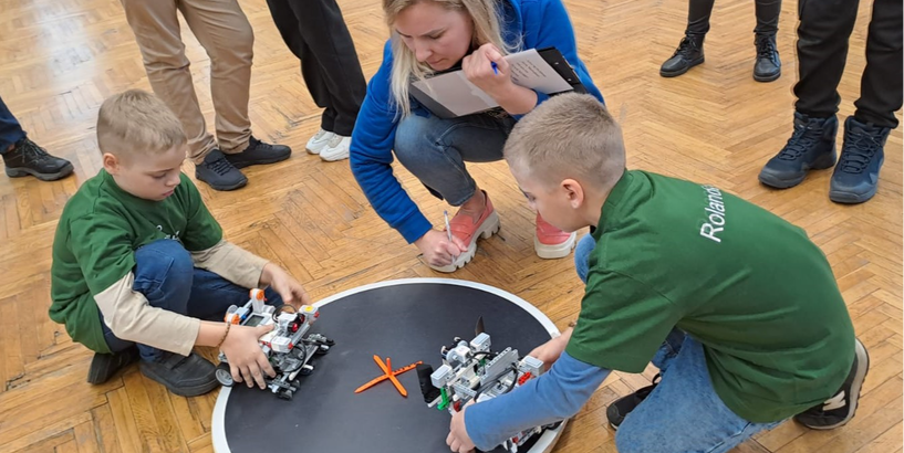 Notikušas ikgadējās robotikas sacensības “Rīgas Jauno tehniķu centra Robotikas kauss 2023”