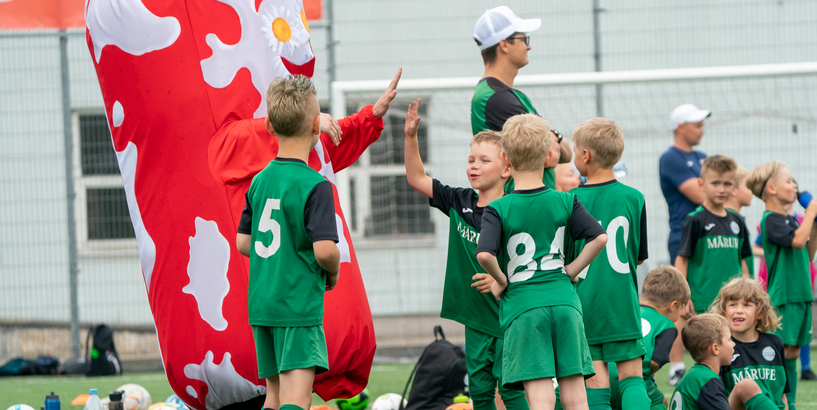 Noslēgusies bērnu futbola turnīru sērija “TIO brīvdienu līga”