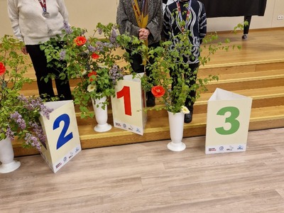D 80+ vecuma grupa - no lab?s 3. vieta V. Rožlapa un V. Zalcmane.jpg