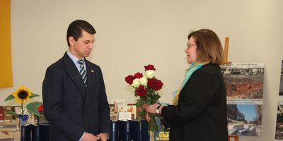 Atklāta Ukrainas vēstniecības dāvinājumu izstāde