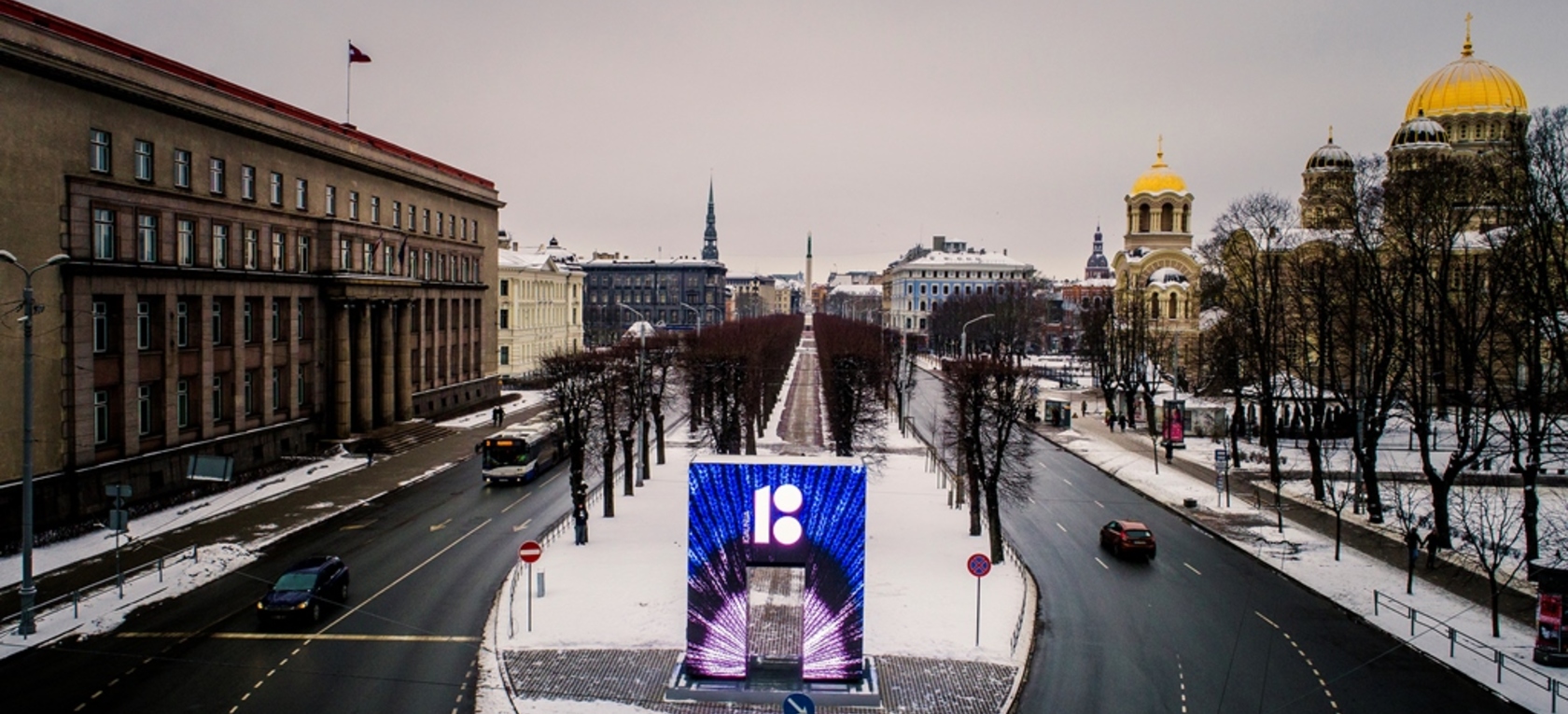 Vides mākslas objekts “Goda vārti” februārī stāsta par Baltijas valstu simtgadi