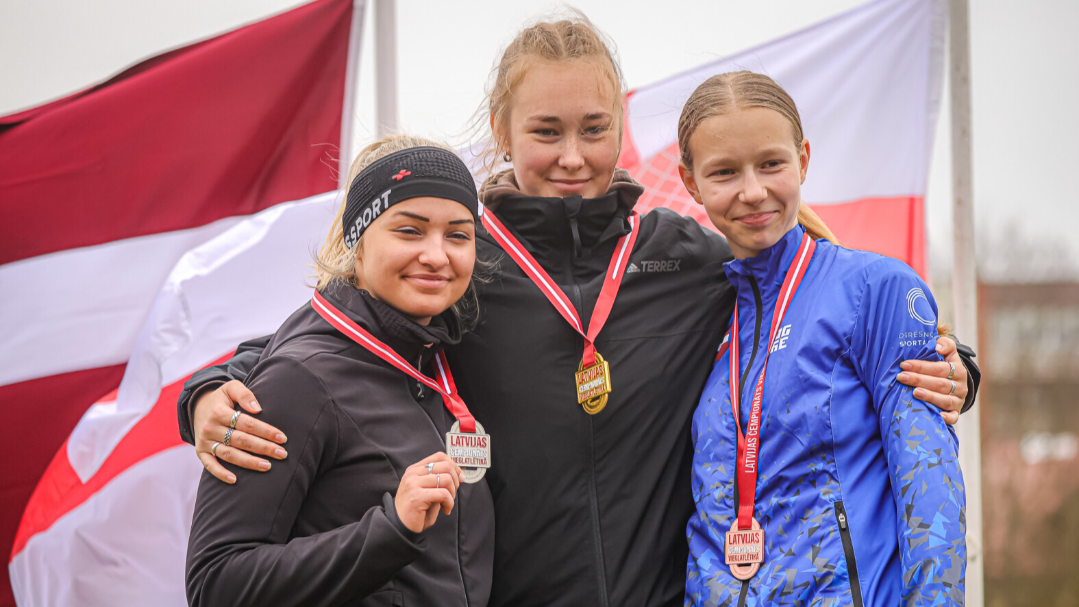 SS “Arkādijai” trīs zelti un divi sudrabi Latvijas ziemas čempionātā mešanas disciplīnās