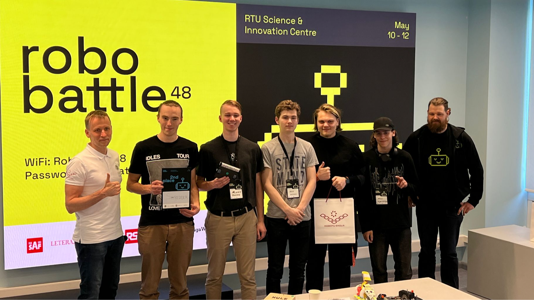 TJN “Annas 2” komanda gūst panākumus robotikas hakatonā «RoboBattle 48»