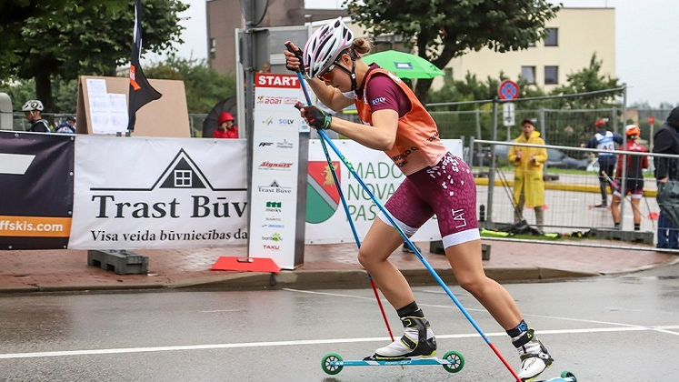 Latvijai bronza pasaules čempionātā rollerslēpošanā