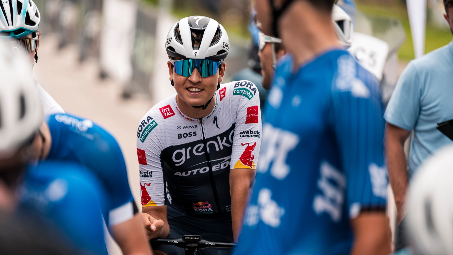 Tjumins skaistā cīņā izcīna karjeras pirmo UCI līmeņa uzvaru