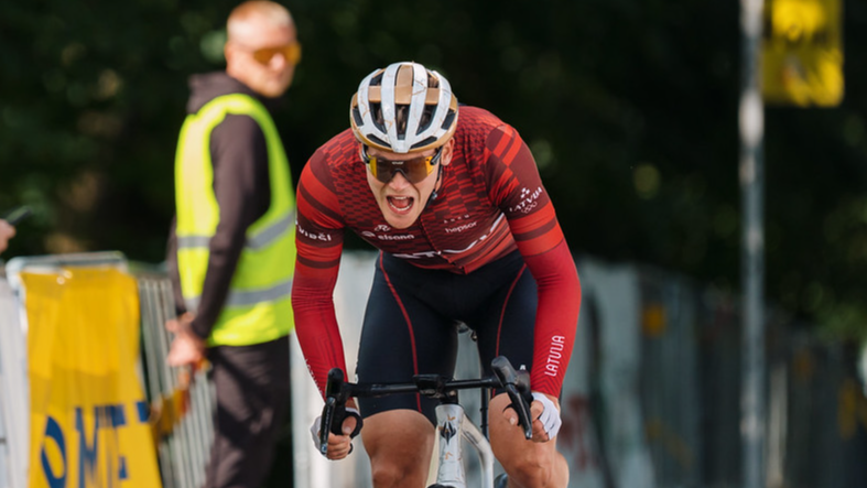 Belohvoščiks izcīna skaistu uzvaru “Baltic Chain tour” velobrauciena trešajā posmā