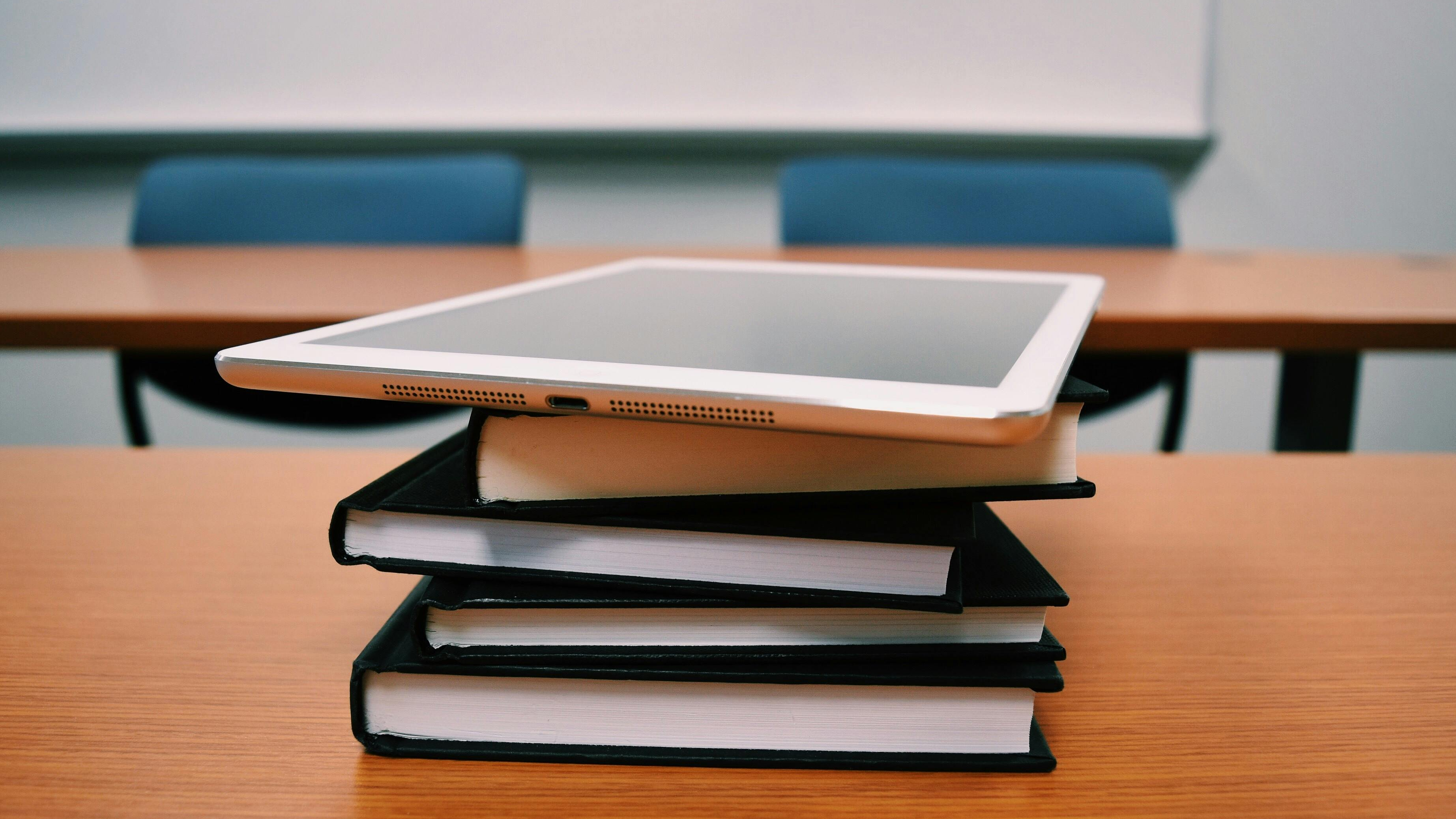 12. janvārī sāksies pieteikšanās Rīgas pašvaldības atbalstītajiem bezmaksas latviešu valodas kursiem