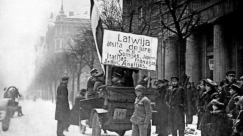 Veltījums Latvijas starptautiskās atzīšanas de iure simtgadei