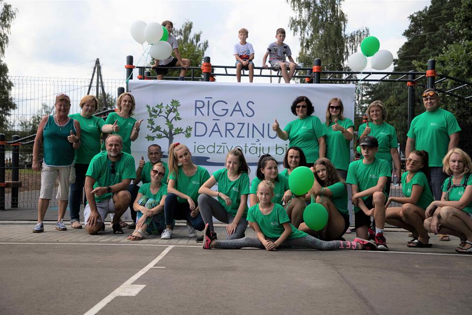 Dārziņu apkaimē atklāts jaunais sporta laukums