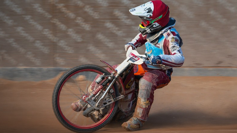 Aizvadītas sacensības Biķernieku spīdveja stadionā