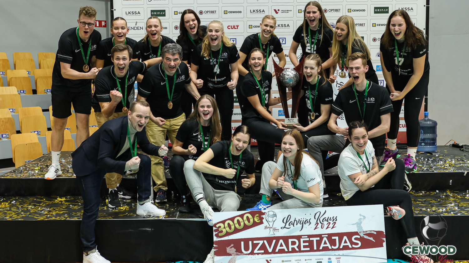 Rīgas Volejbola skolas/Latvijas Universitātes komanda izcīna Cewood Latvijas kausu