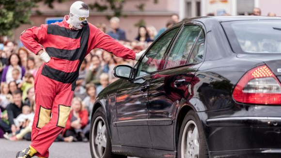 Sākas cirka un ielu mākslas festivāls “Re Rīga!” 