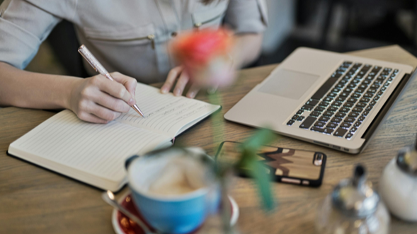 Atklās Rīgas izglītības iestāžu direktoru mentoringa programmu