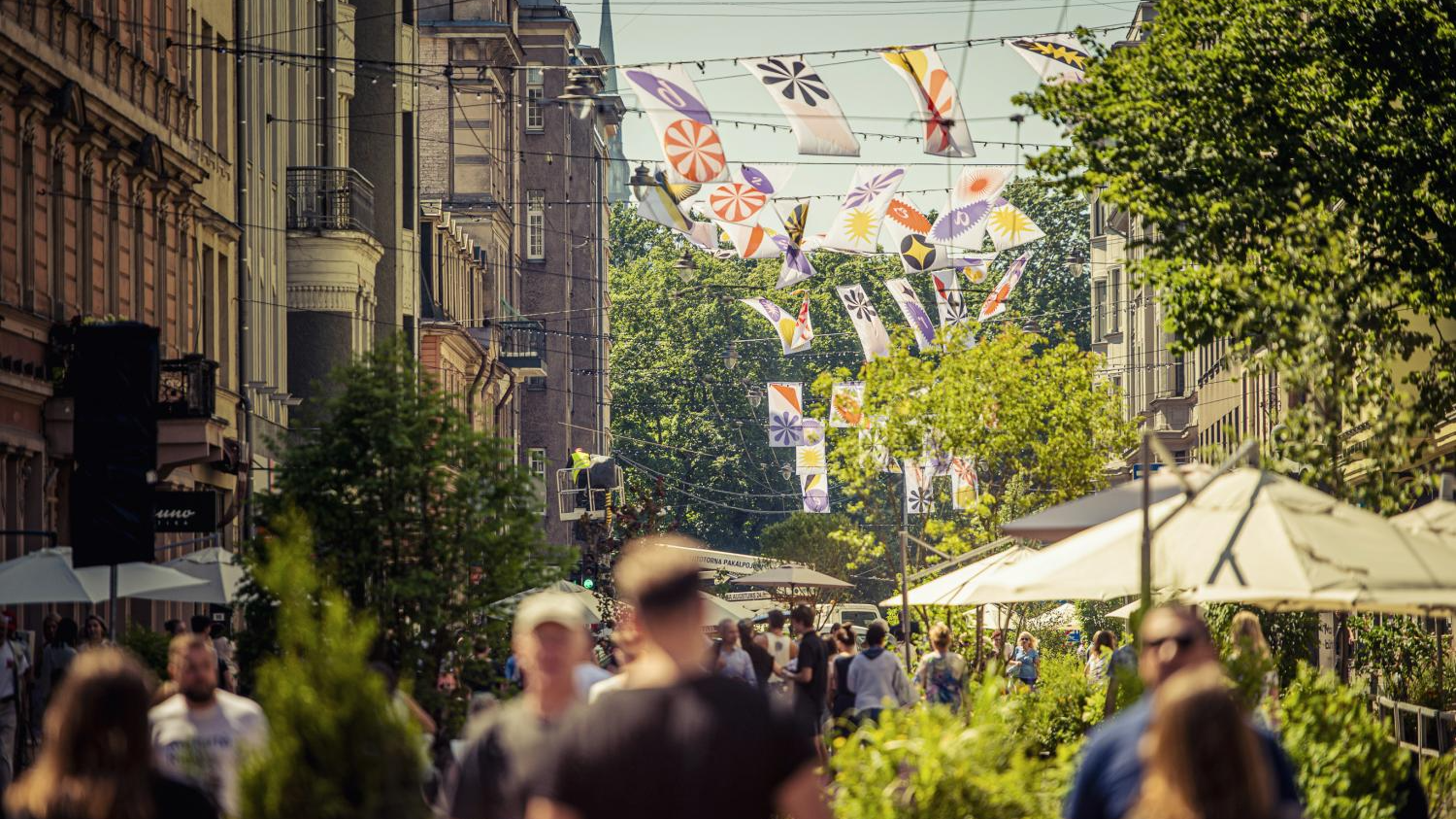 Vasarā Rīgas centra ielās izveidos labiekārtotas atpūtas zonas, plānota plaša kultūras programma