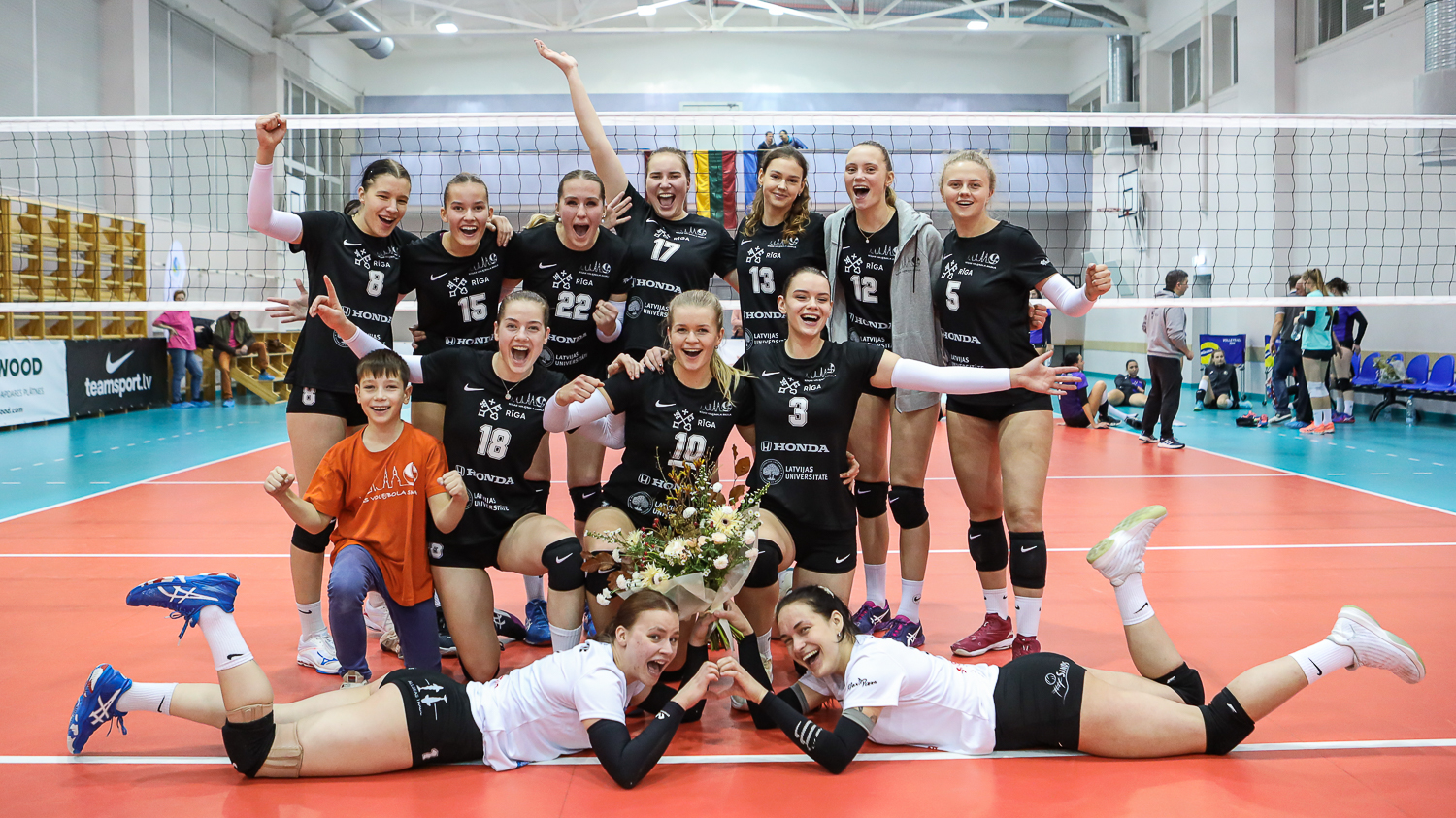 Divas svarīgas uzvaras RVS/LU komandai