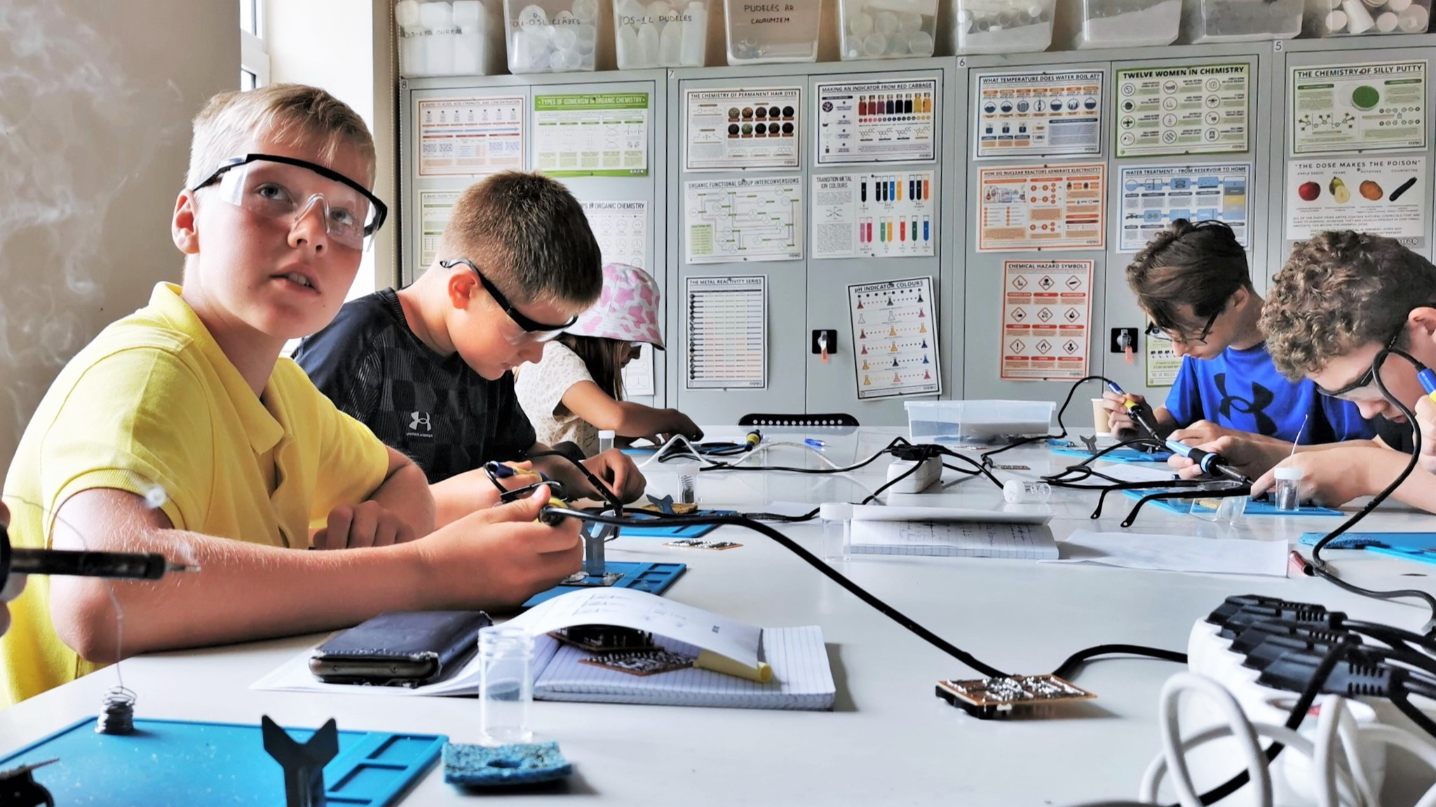 “Laboratorium Zinātnes skola” jau 5. gadu pēc kārtas skolēniem piedāvā budžeta vietas 