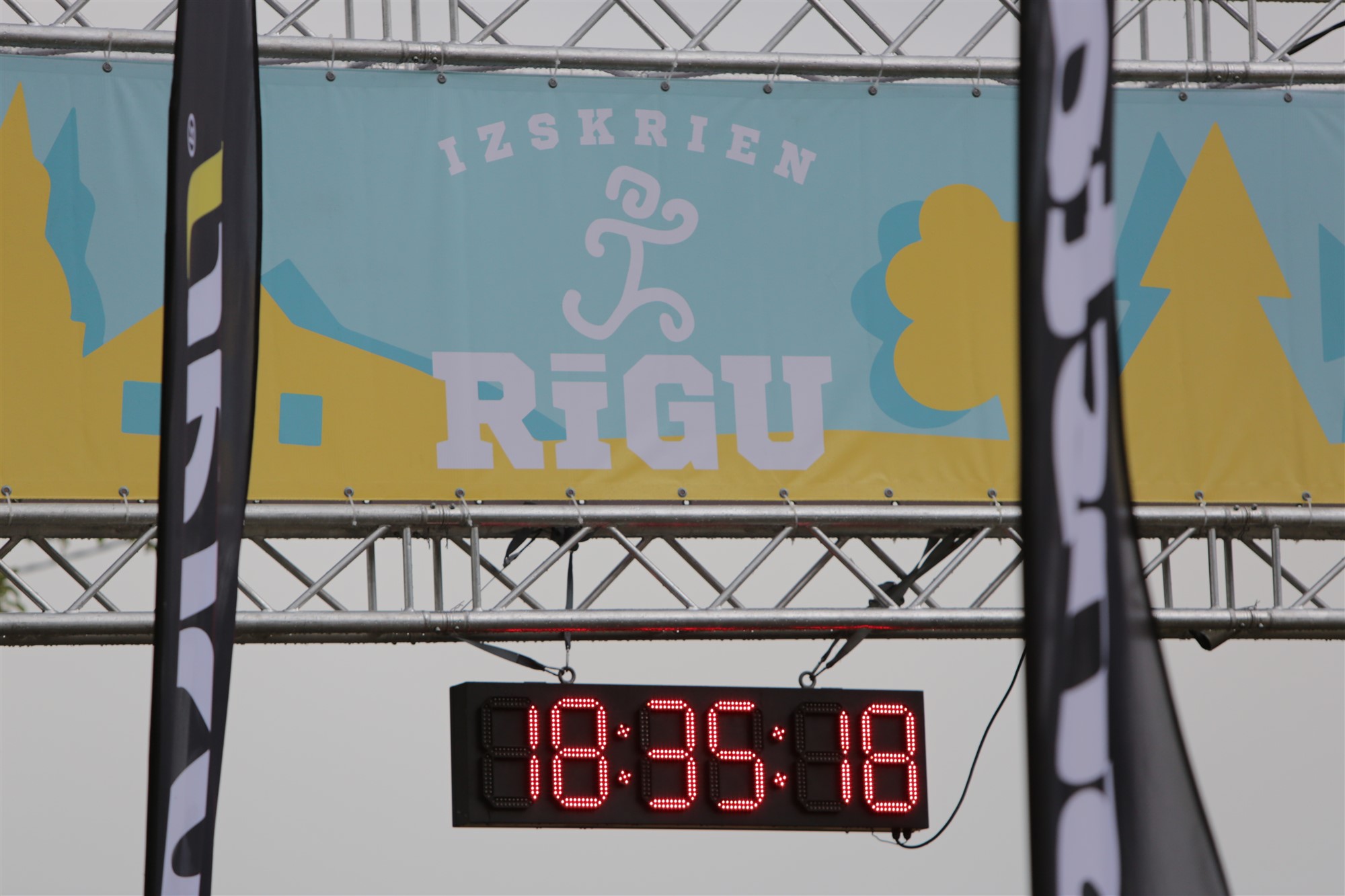 Augusta beigās Grīziņkalnā seriāla “Izskrien Rīgu 2018” noslēdzošais posms