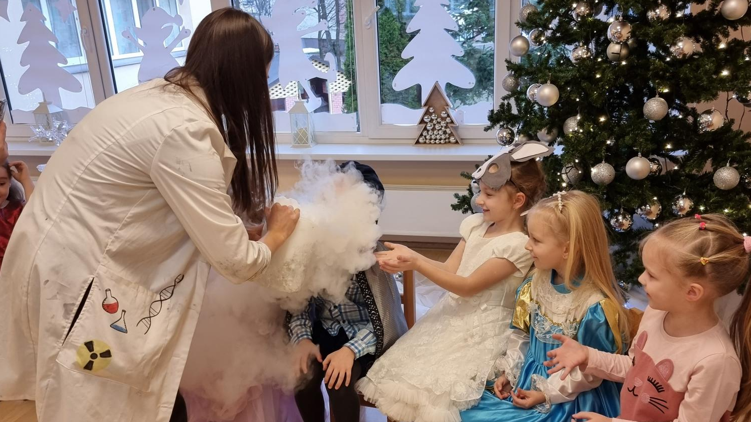Ziemassvētku zinātniskie brīnumi "Zelta atslēdziņā"