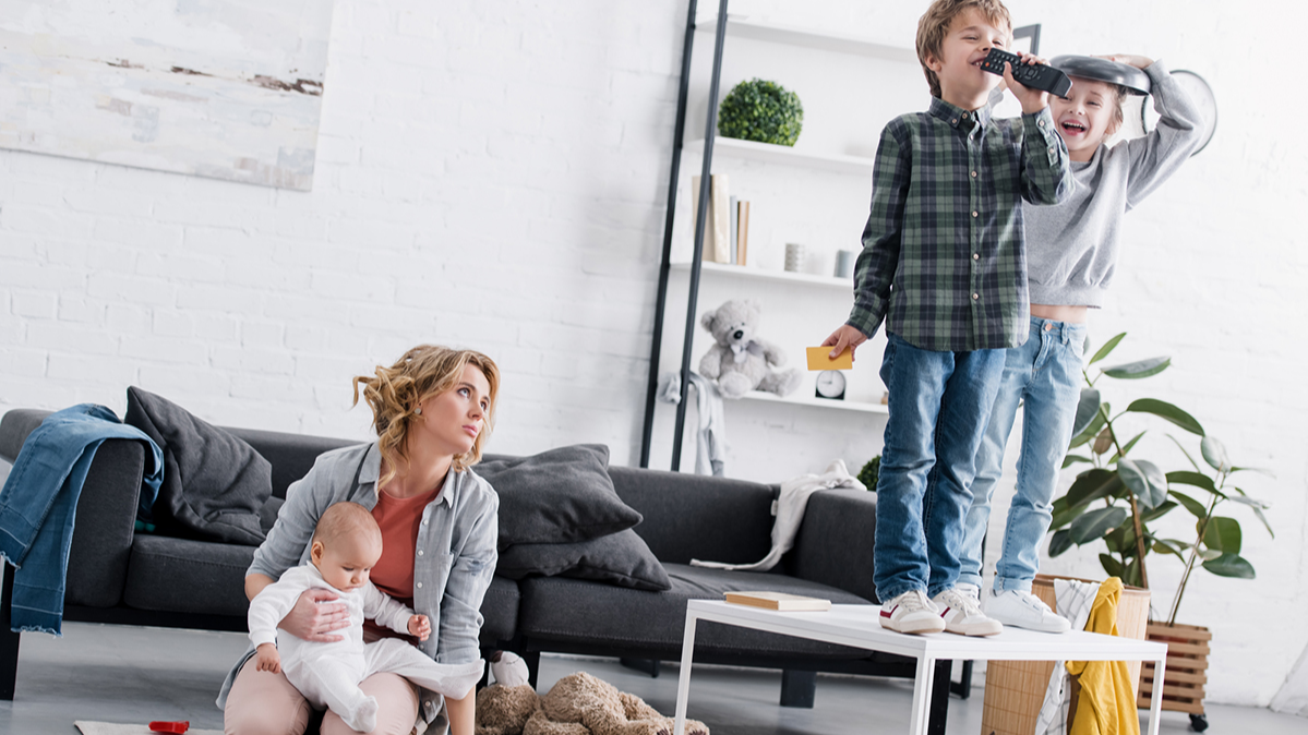 Padomi vecākiem, kā apvienot daudzās lomas un “nezaudēt prātu” 