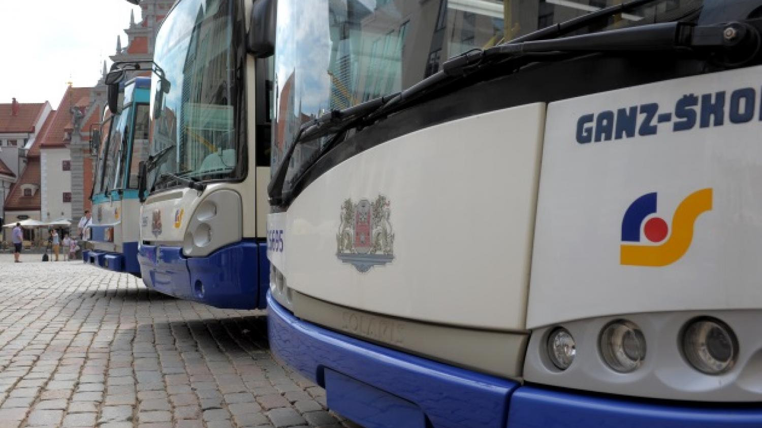 Rīga dāvinās Kijivai 11 autobusus; rīdzinieki aicināti piedalīties ziedojumu akcijā