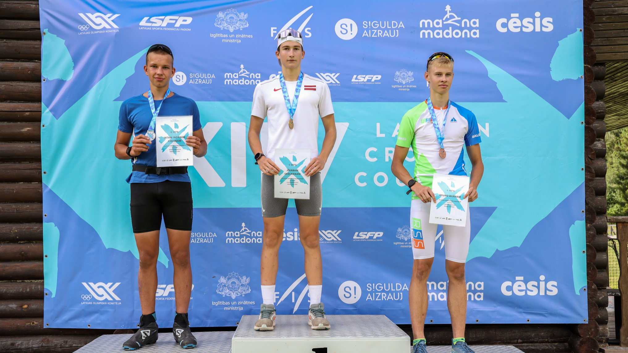 SS “Arkādija” jaunieši uzvarējuši un izcīnījuši citas godalgas Latvijas čempionātā rollerslēpošanā