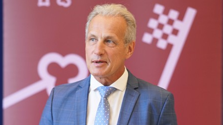 Izglītības, kultūras un sporta departamenta direktora amatā iecelts Ivars Balamovskis